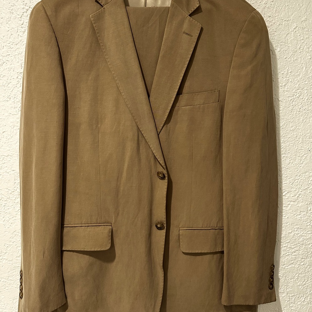 Haspel man’s suit and pants. 55% silk and 45% linen.